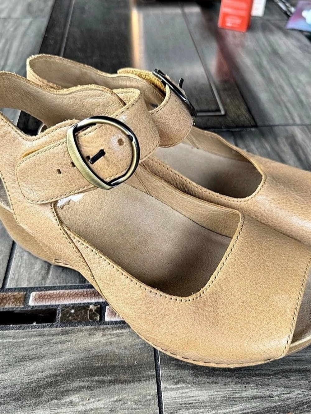 Dansko Vanda Wedge Sandal Brown EU 37